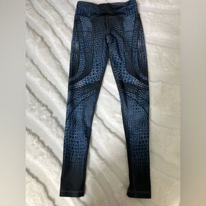 Inknburn
 Blue and Black alligator pattern leggings sz2